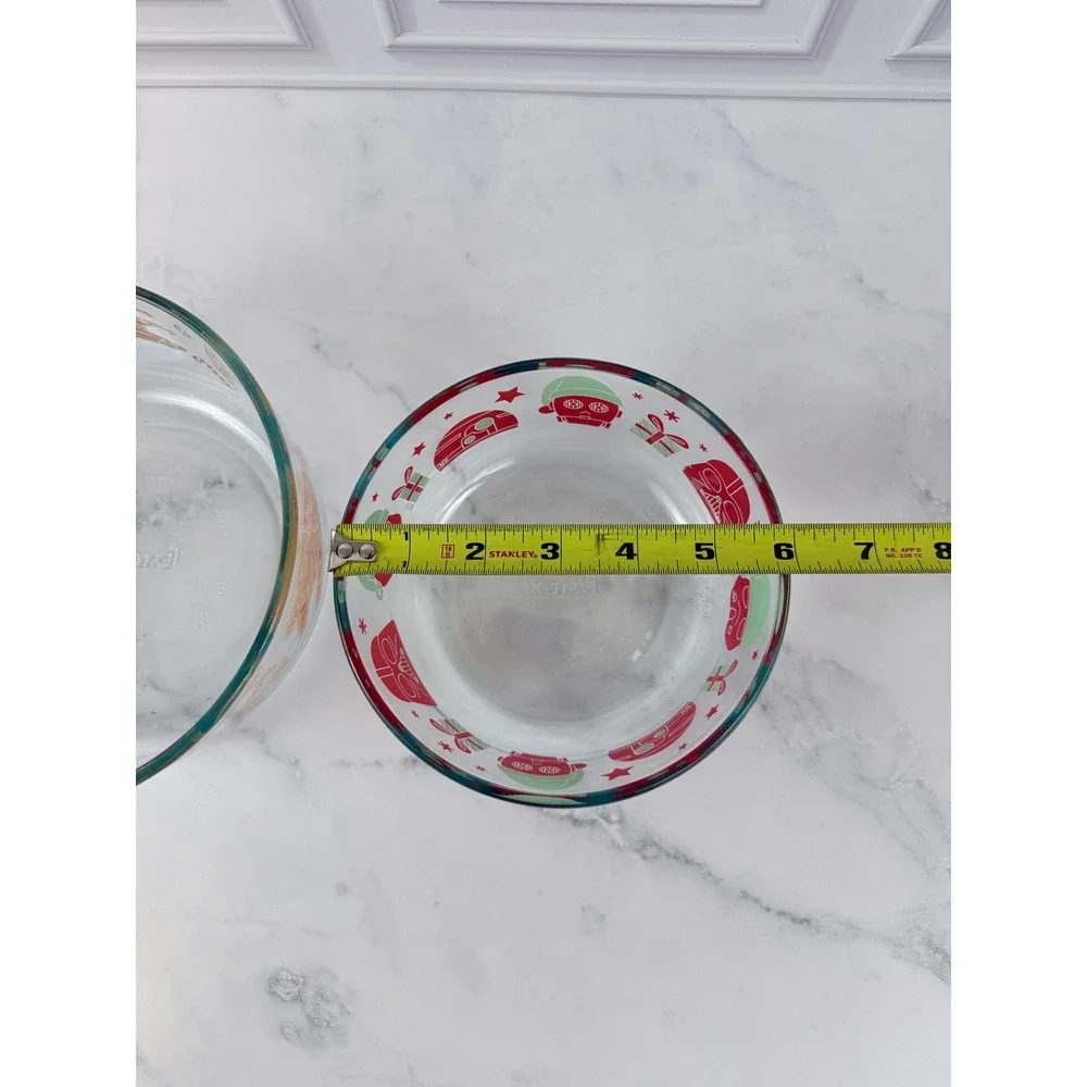 Set of 2 STAR WARS Holiday Pyrex Dishes 6